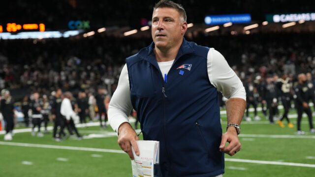 New England Patriots head coach Mike Vrabel