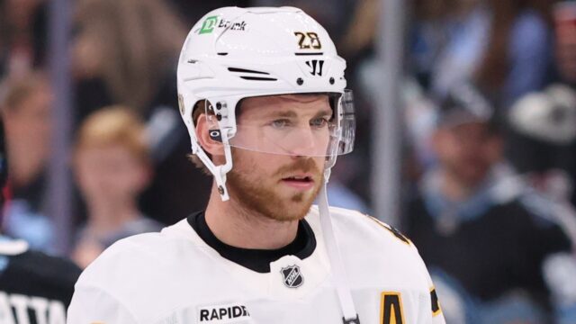 Boston Bruins forward Elias Lindholm