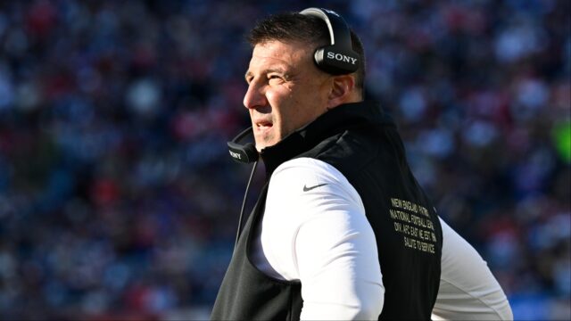 New England Patriots head coach Mike Vrabel
