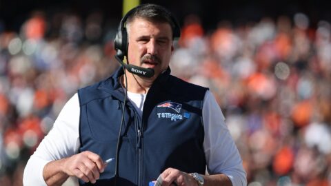 New England Patriots head coach Mike Vrabel
