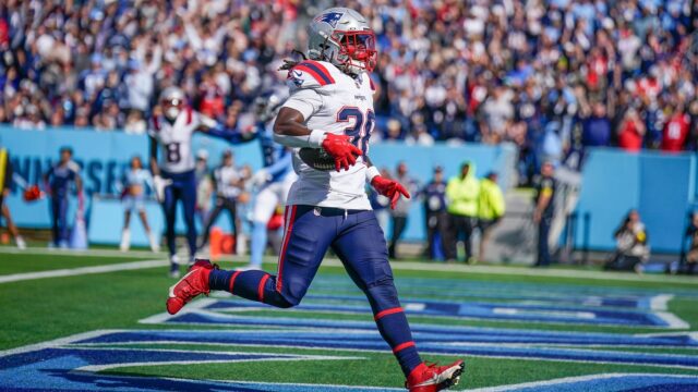 New England Patriots running back Rhamondre Stevenson