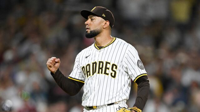 San Diego Padres pitcher Robert Suarez