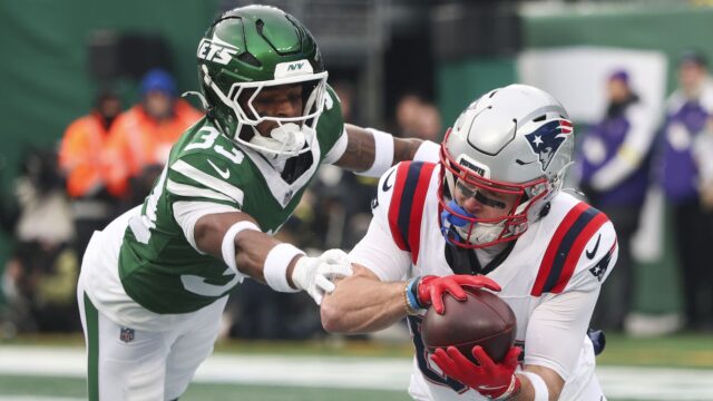 New England Patriots wide receiver Efton Chism