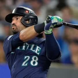 Seattle Mariners third baseman Eugenio Suarez