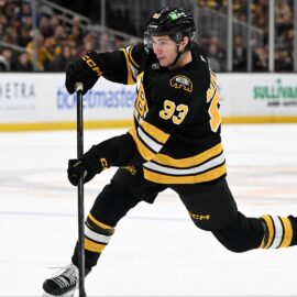 Boston Bruins forward Fraser Minten
