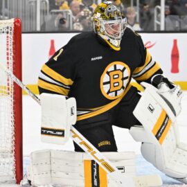 Boston Bruins goalie Jeremy Swayman