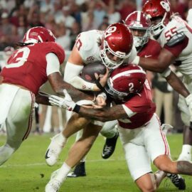 Oklahoma Sooners quarterback John Mateer