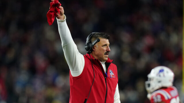 New England Patriots head coach Mike Vrabel