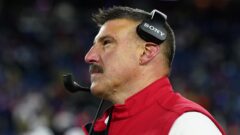 Patriots head coach Mike Vrabel