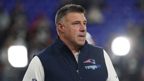 New England Patriots head coach Mike Vrabel