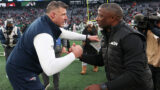 New England Patriots head coach Mike Vrabel, New YHork Jets head coach Aaron Glenn