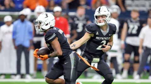 UTSA Roadrunners running back Robert Henry Jr. and quarterback Owen McCown