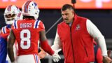 Patriots wide receiver Stefon Diggs, head coach Mike Vrabel