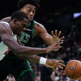 Boston Celtics forward Amari Williams and Detroit Pistons center Jalen Duren