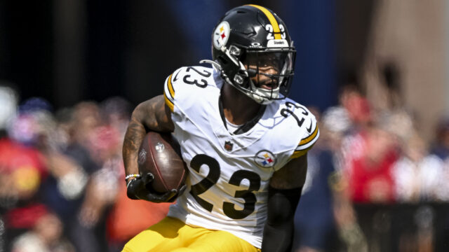 Darius Slay cornerback for the Pittsburgh Steelers.