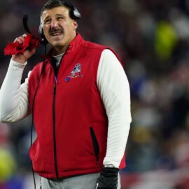 New England Patriots head coach Mike Vrabel