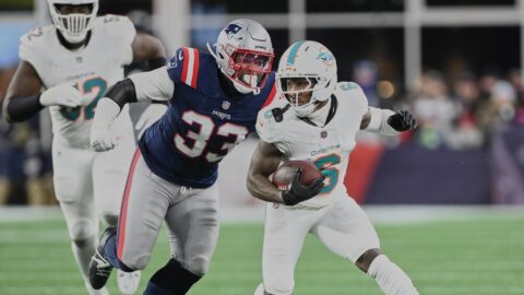 New England Patriots linebacker Anfernee Jennings