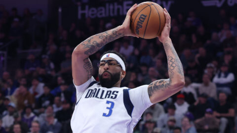 Dallas Mavericks forward Anthony Davis