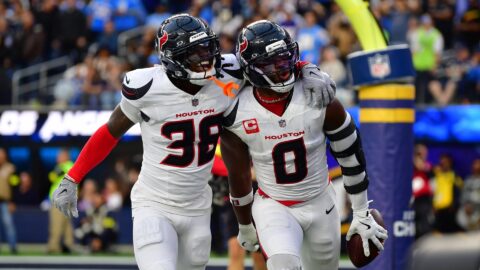 Houston Texans linebacker Azeez al-Shaair