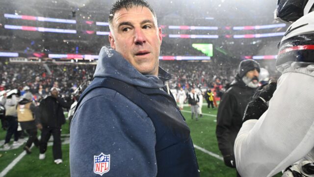 New England Patriots head coach Mike Vrabel