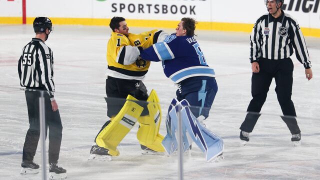 Boston Bruins goalie Jeremy Swayman