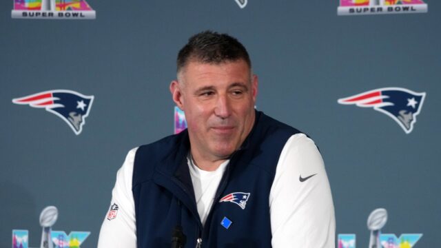 New England Patriots head coach Mike Vrabel