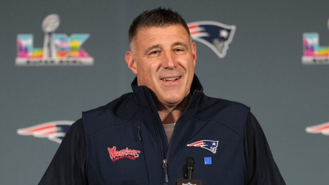 New England Patriots head coach Mike Vrabel