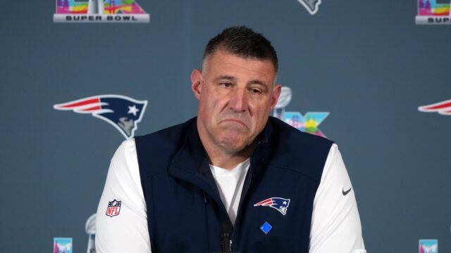 New England Patriots head coach Mike Vrabel