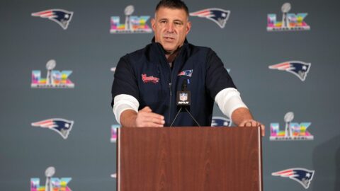 New England Patriots head coach Mike Vrabel