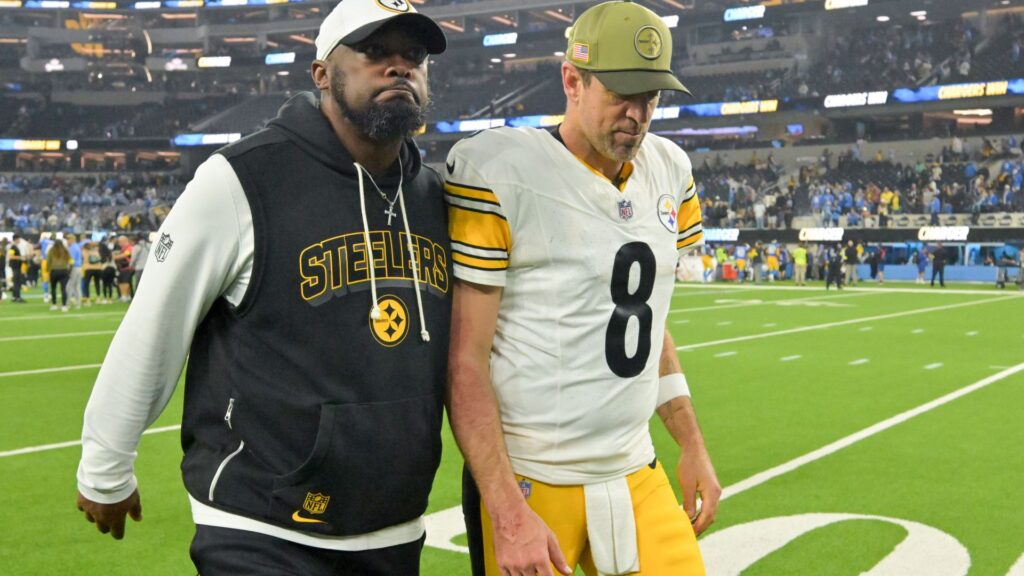 Pittsburgh Steelers head coach Mike Tomlin and quarterback Aaron Rodgers