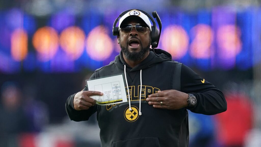 Pittsburgh Steelers head coach Mike Tomlin
